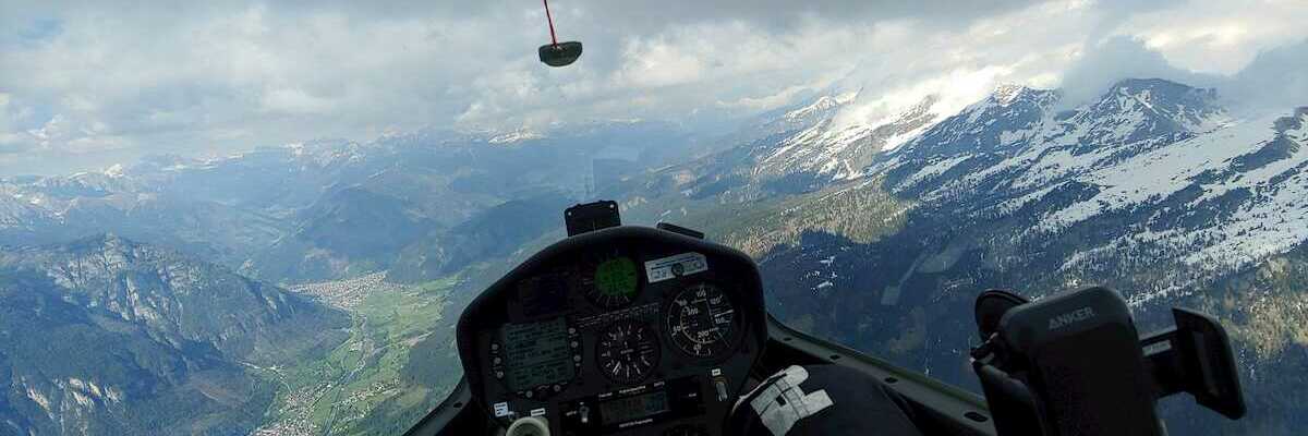 Flugwegposition um 14:59:34: Aufgenommen in der Nähe von 38038 Tesero, Trentino, Italien in 2603 Meter